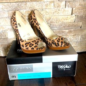 PRICE DROP- NEW Leopard open toe heels